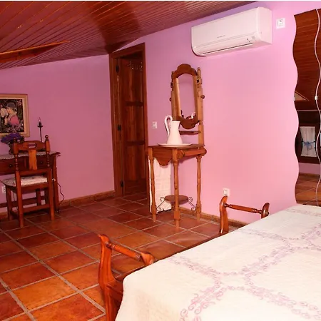 Casa Rural Samuel Paraca * Guisando